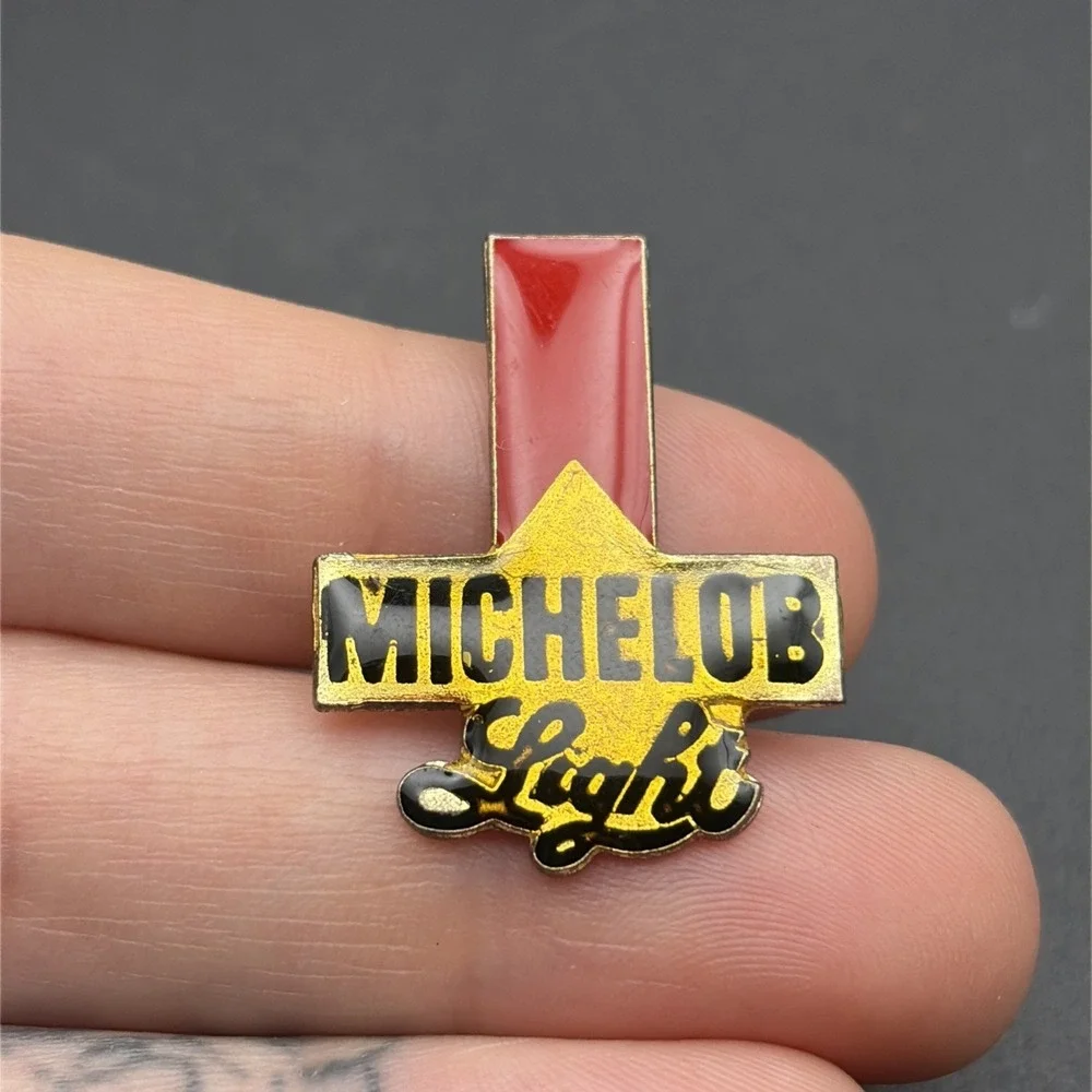 Michelob‎ Light Beer Alcohol Lapel Hat Pin